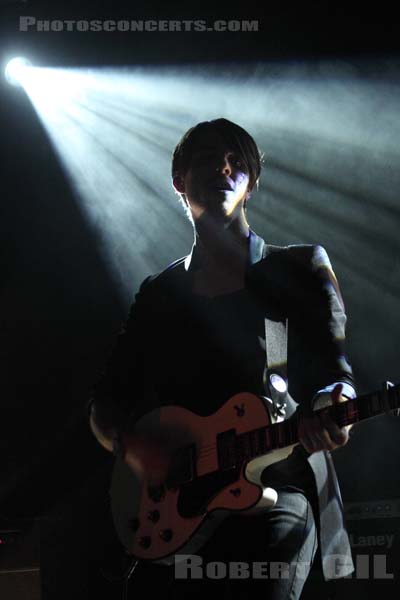 SCHOOL OF SEVEN BELLS - 2009-03-05 - PARIS - Point Ephemere - 